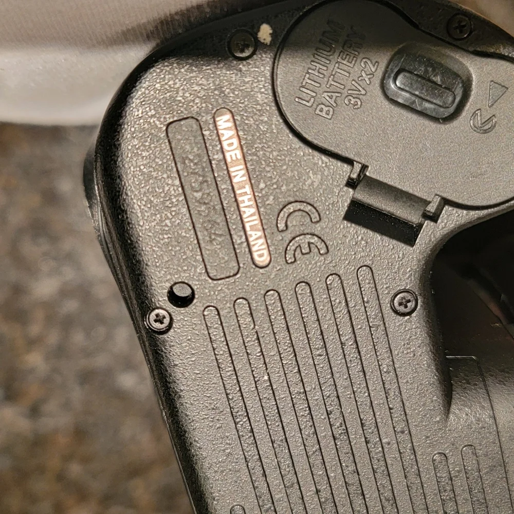 CANON N80 Canera & NIKKOR 18-55mm Lens
